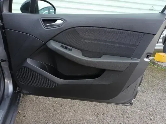 RENAULT CLIO V - voiture d'occasion - Photo 18