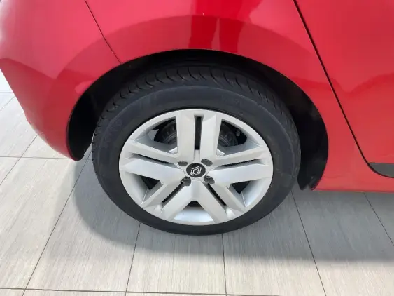 RENAULT CLIO V - voiture d'occasion - Photo 23