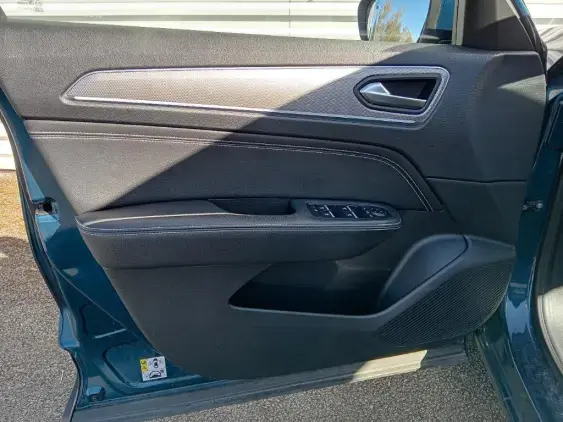 RENAULT ARKANA - voiture d'occasion - Photo 19