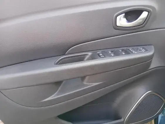 RENAULT CAPTUR - voiture d'occasion - Photo 19