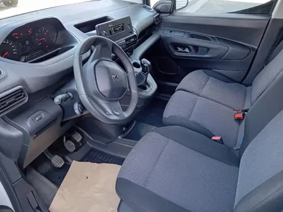PEUGEOT PARTNER III - voiture d'occasion - Photo 18
