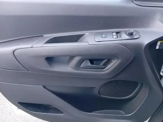 PEUGEOT PARTNER III - voiture d'occasion - Photo 19