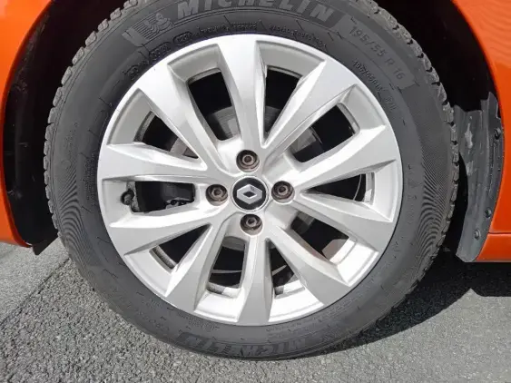 RENAULT CLIO V - voiture d'occasion - Photo 23