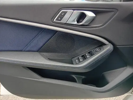 BMW SERIE 1 F40 - voiture d'occasion - Photo 19