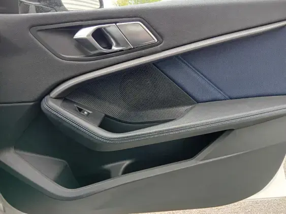 BMW SERIE 1 F40 - voiture d'occasion - Photo 20