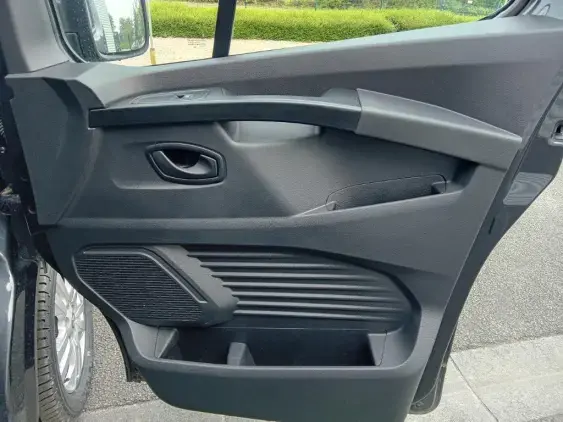 RENAULT TRAFIC III - voiture d'occasion - Photo 18