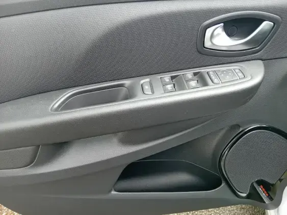 RENAULT CLIO IV - voiture d'occasion - Photo 19