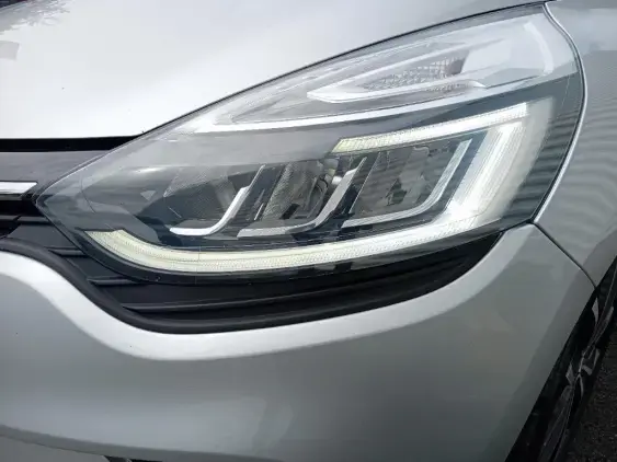 RENAULT CLIO IV - voiture d'occasion - Photo 22