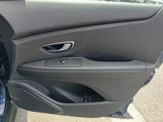 RENAULT SCENIC IV - voiture d'occasion - Photo 20