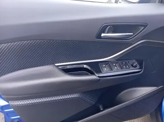 TOYOTA C-HR - voiture d'occasion - Photo 19