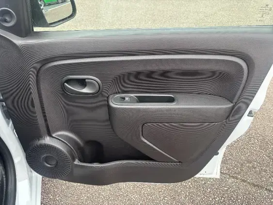 RENAULT TWINGO ELECTRIQUE III - voiture d'occasion - Photo 19