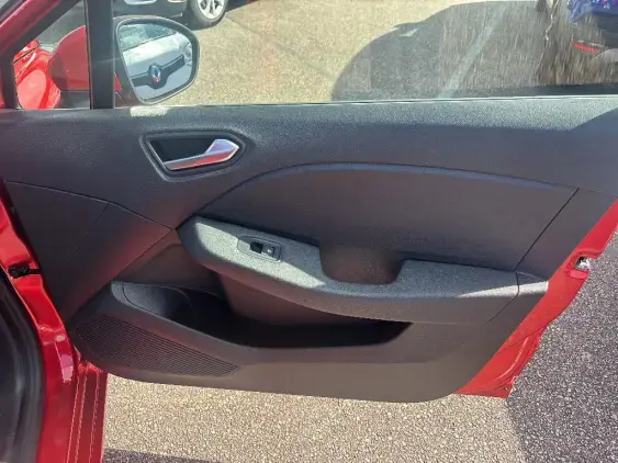 RENAULT CLIO V - voiture d'occasion - Photo 19