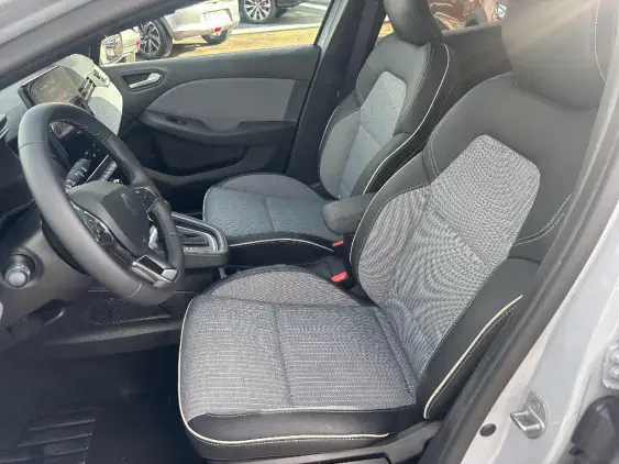 RENAULT CLIO V - voiture d'occasion - Photo 17