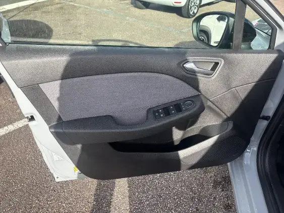 RENAULT CLIO V - voiture d'occasion - Photo 18