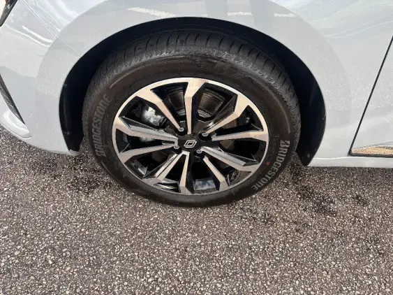 RENAULT CLIO V - voiture d'occasion - Photo 21