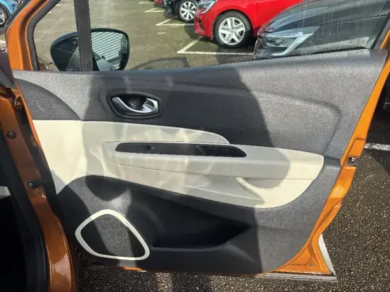 RENAULT CAPTUR - voiture d'occasion - Photo 17