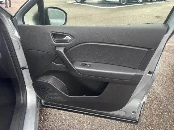 RENAULT CAPTUR II - voiture d'occasion - Photo 18