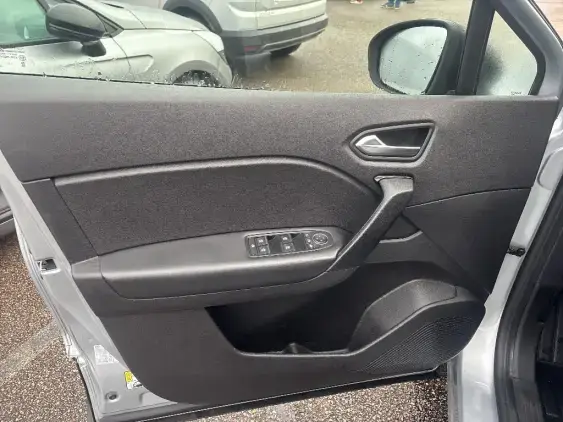 RENAULT CAPTUR II - voiture d'occasion - Photo 19