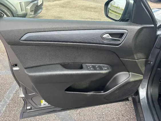 RENAULT ARKANA - voiture d'occasion - Photo 18