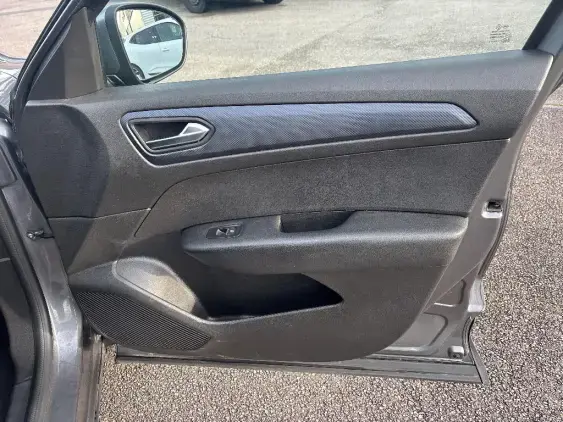 RENAULT ARKANA - voiture d'occasion - Photo 19