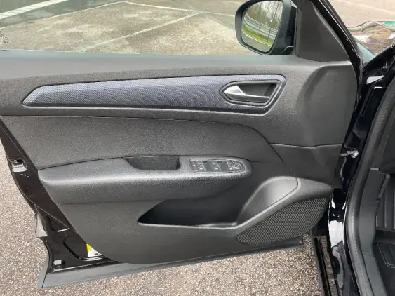 RENAULT ARKANA - voiture d'occasion - Photo 19