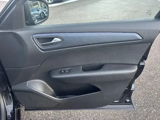 RENAULT ARKANA - voiture d'occasion - Photo 18