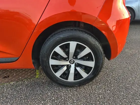 RENAULT CLIO V - voiture d'occasion - Photo 20