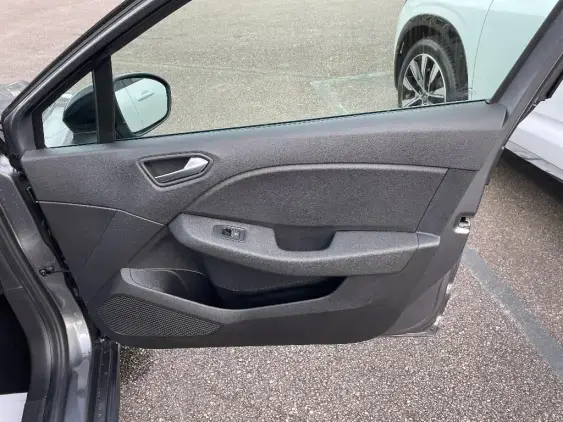 RENAULT CLIO V - voiture d'occasion - Photo 20