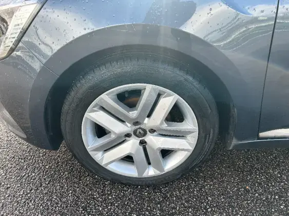 RENAULT CLIO V - voiture d'occasion - Photo 19