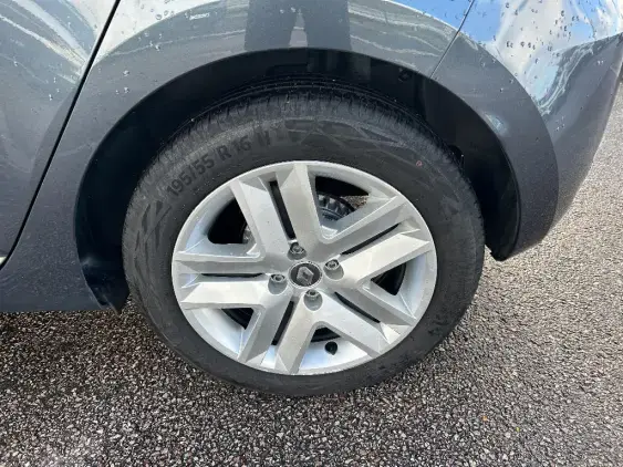 RENAULT CLIO V - voiture d'occasion - Photo 20