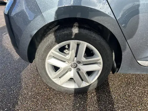 RENAULT CLIO V - voiture d'occasion - Photo 21