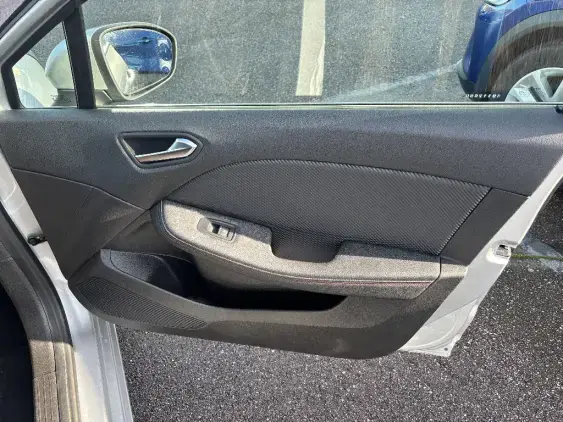 RENAULT CLIO V - voiture d'occasion - Photo 18