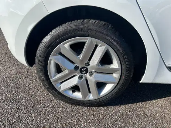 RENAULT CLIO V - voiture d'occasion - Photo 21