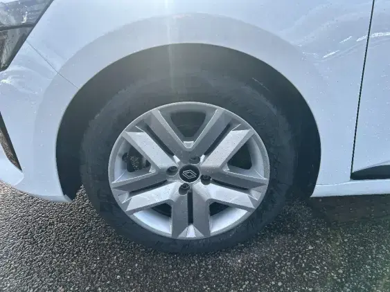 RENAULT CLIO V - voiture d'occasion - Photo 19