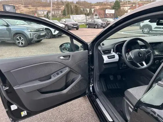 RENAULT CLIO V - voiture d'occasion - Photo 16