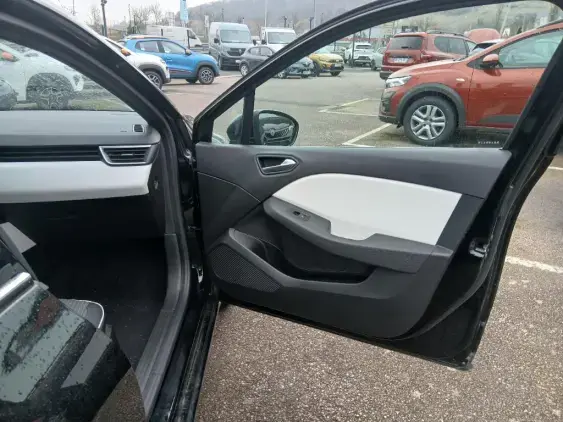 RENAULT CLIO V - voiture d'occasion - Photo 18