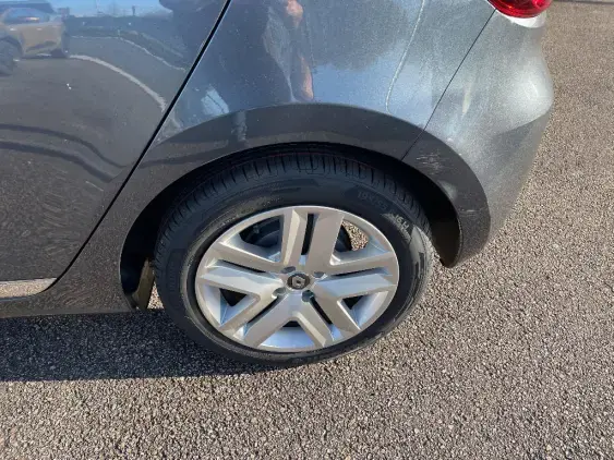 RENAULT CLIO V - voiture d'occasion - Photo 24