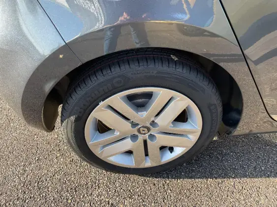 RENAULT CLIO V - voiture d'occasion - Photo 25