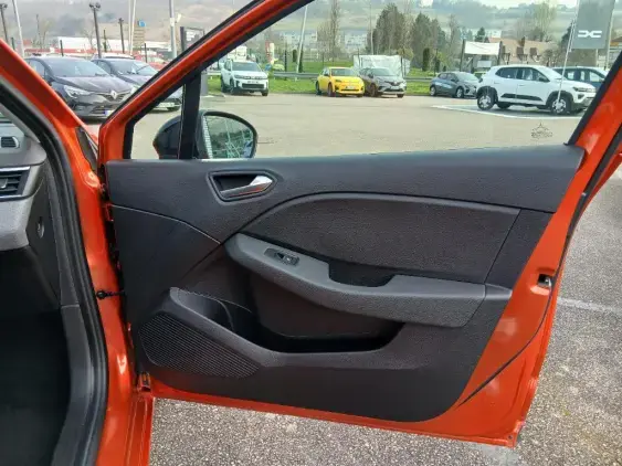 RENAULT CLIO V - voiture d'occasion - Photo 17