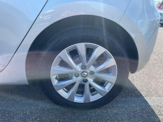 RENAULT CLIO V - voiture d'occasion - Photo 24