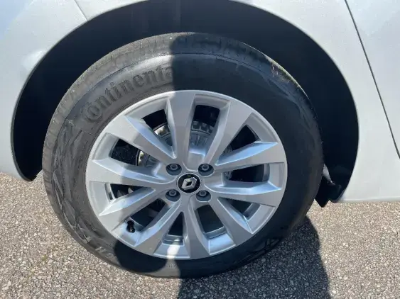 RENAULT CLIO V - voiture d'occasion - Photo 25