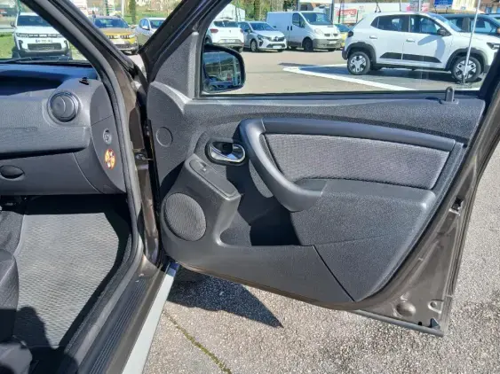 DACIA DUSTER - voiture d'occasion - Photo 17