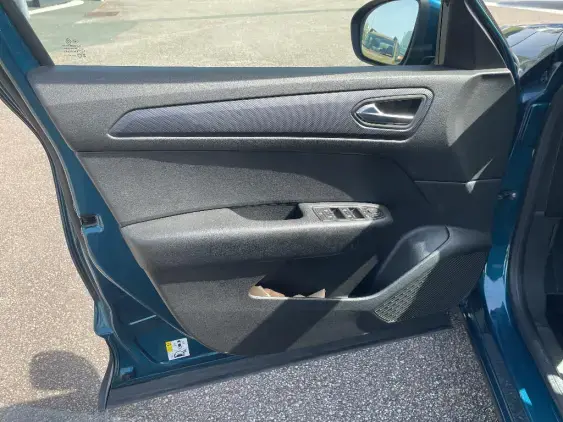 RENAULT ARKANA - voiture d'occasion - Photo 19