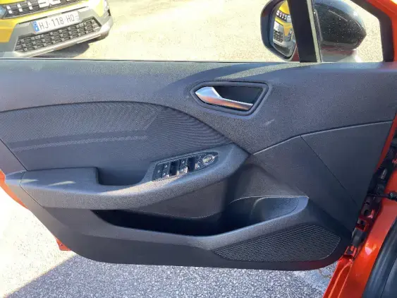 RENAULT CLIO V - voiture d'occasion - Photo 18