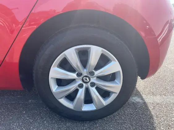 RENAULT CLIO V - voiture d'occasion - Photo 23