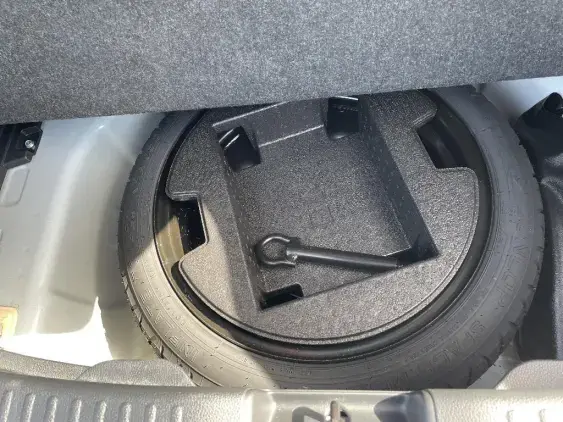 TOYOTA YARIS IV - voiture d'occasion - Photo 17