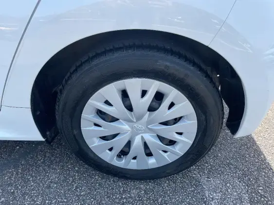 TOYOTA YARIS IV - voiture d'occasion - Photo 24