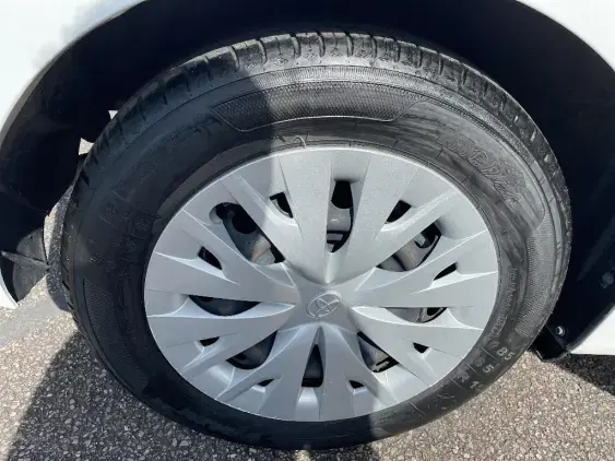 TOYOTA YARIS IV - voiture d'occasion - Photo 25