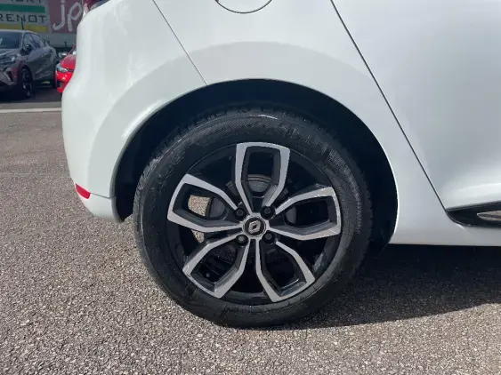 RENAULT CLIO IV - voiture d'occasion - Photo 24