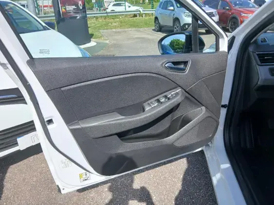 RENAULT CLIO V - voiture d'occasion - Photo 16